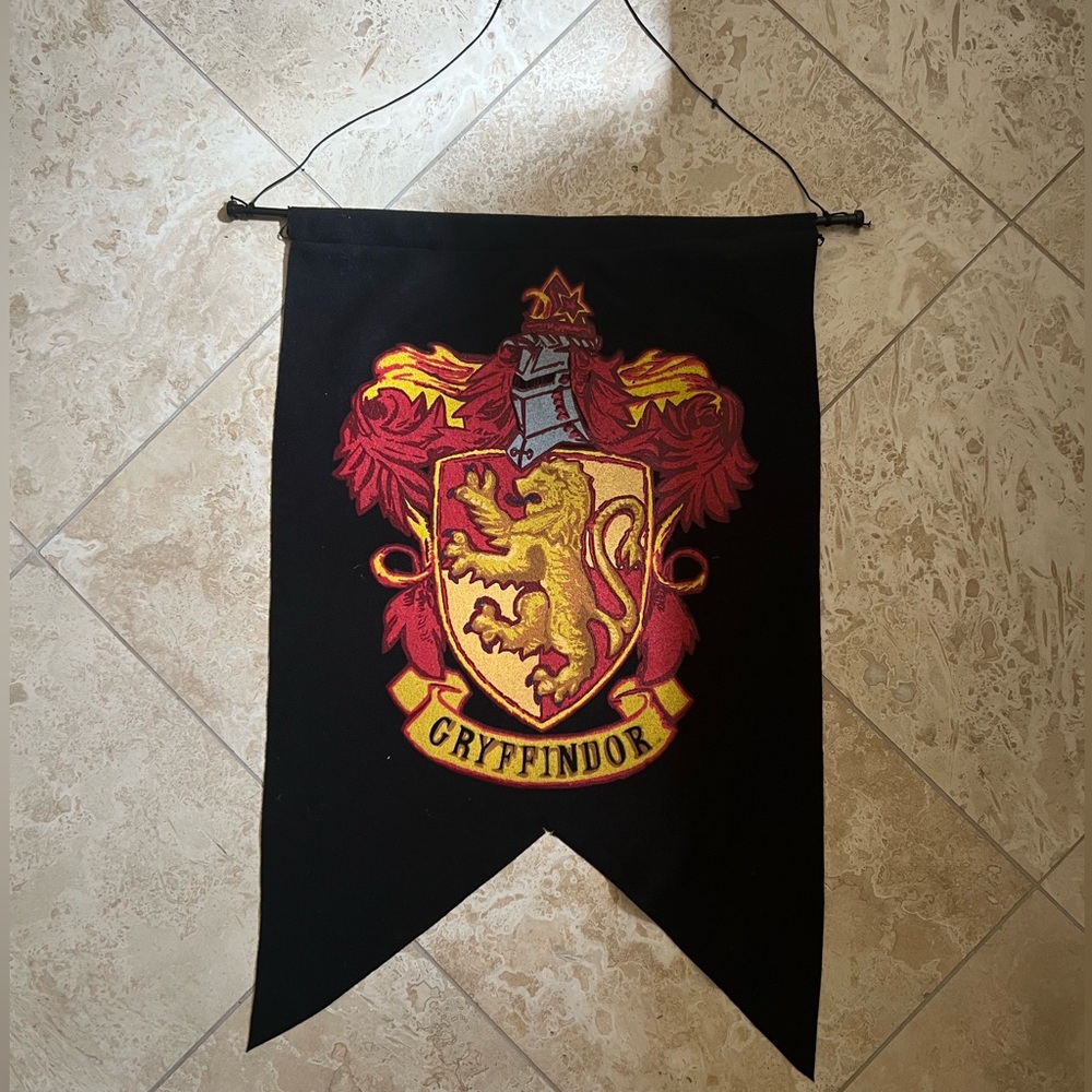 Rubies Harry Potter Gryffindor Crest Banner Flag Wizard Hogwarts